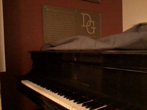 I took a side trip to the headquarters of the Dramatists Guild of America. It was my first visit there, although I've been a member since 2012. That there is Richard Rodgers' Steinway piano. Yes, that guy. He was one half of Rodgers & Hammerstein. He won an Emmy, Oscar, Tony, and Pulitzer Prize for some of the biggest shows in Broadway history. I even got to play the piano. It's still kept perfectly in tune. The front office guy, Nick, told me Rodgers had it specially tuned to remove some of the "brightness" of its timbre. For a lifelong pianist like me, this was kind of like fondling the Holy Grail.